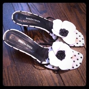 Ramón Tenza kitten heels, size 8 1/2